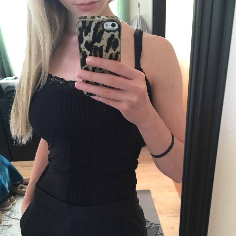 Black Bebe Ruffled Cami Tank - Picture 3 of 4